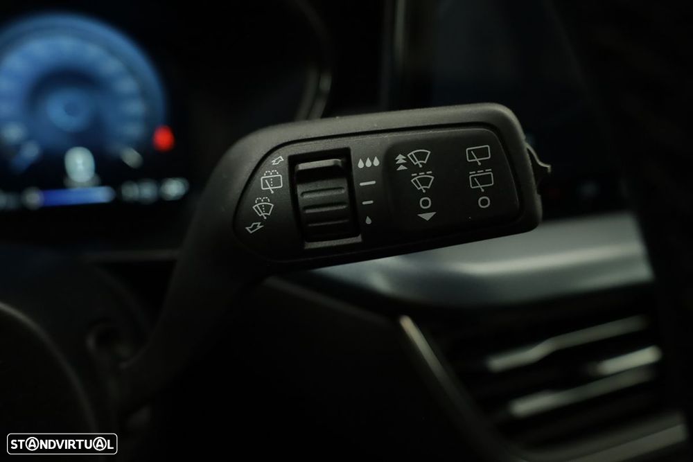 Ford Focus SW 1.0 EcoBoost MHEV Active X - 18