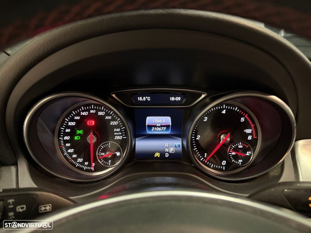 Mercedes-Benz CLA 180 d Shooting Brake AMG Line Aut. - 25