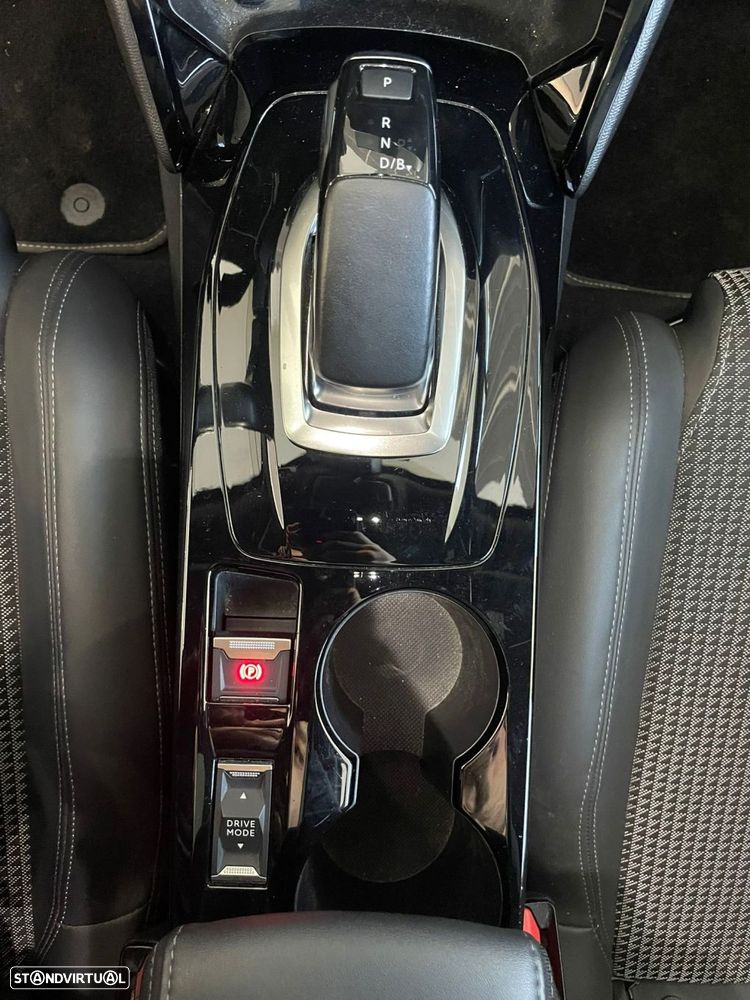 Peugeot e-2008 GT - 18