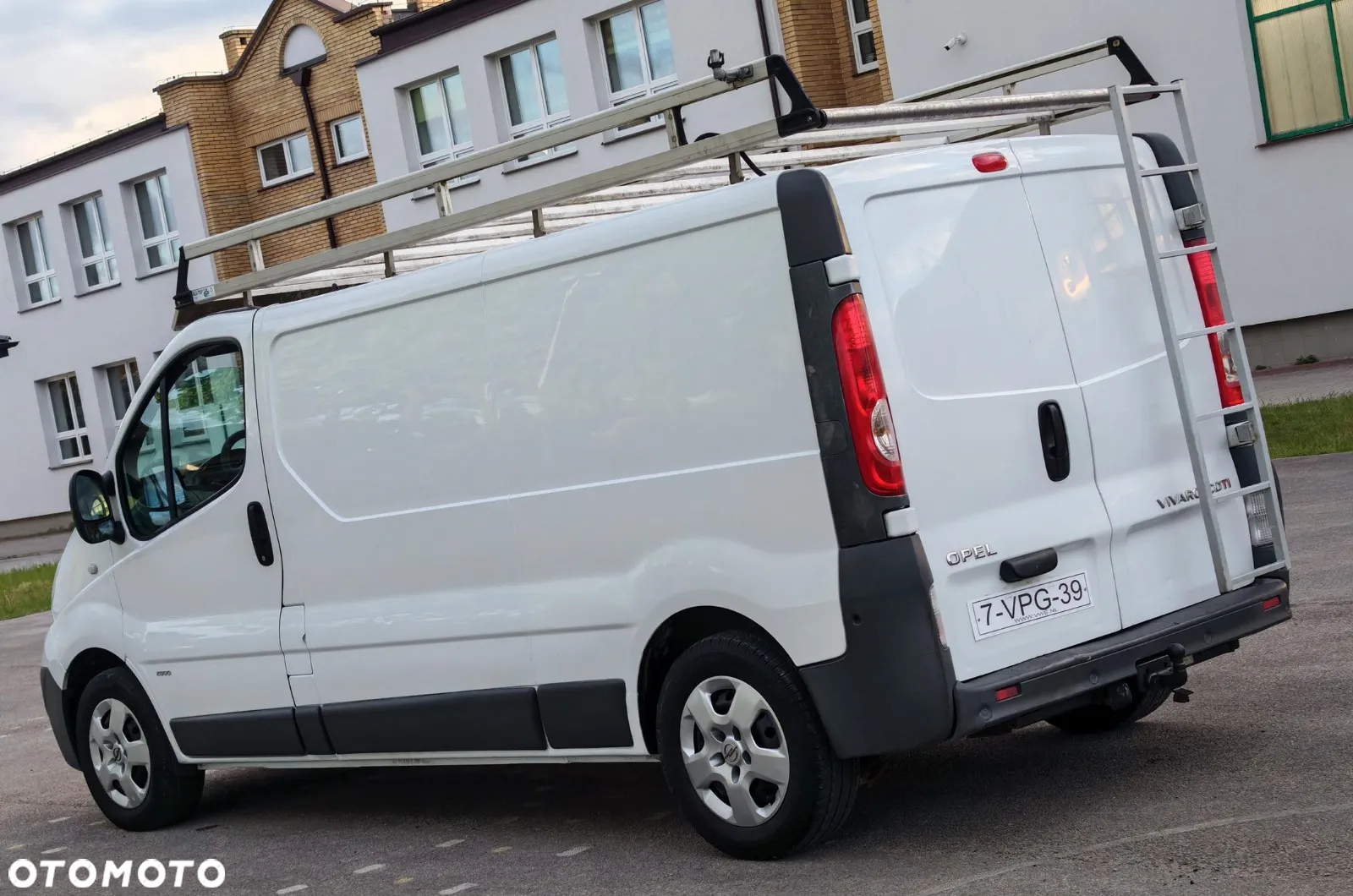 Opel Vivaro - 9