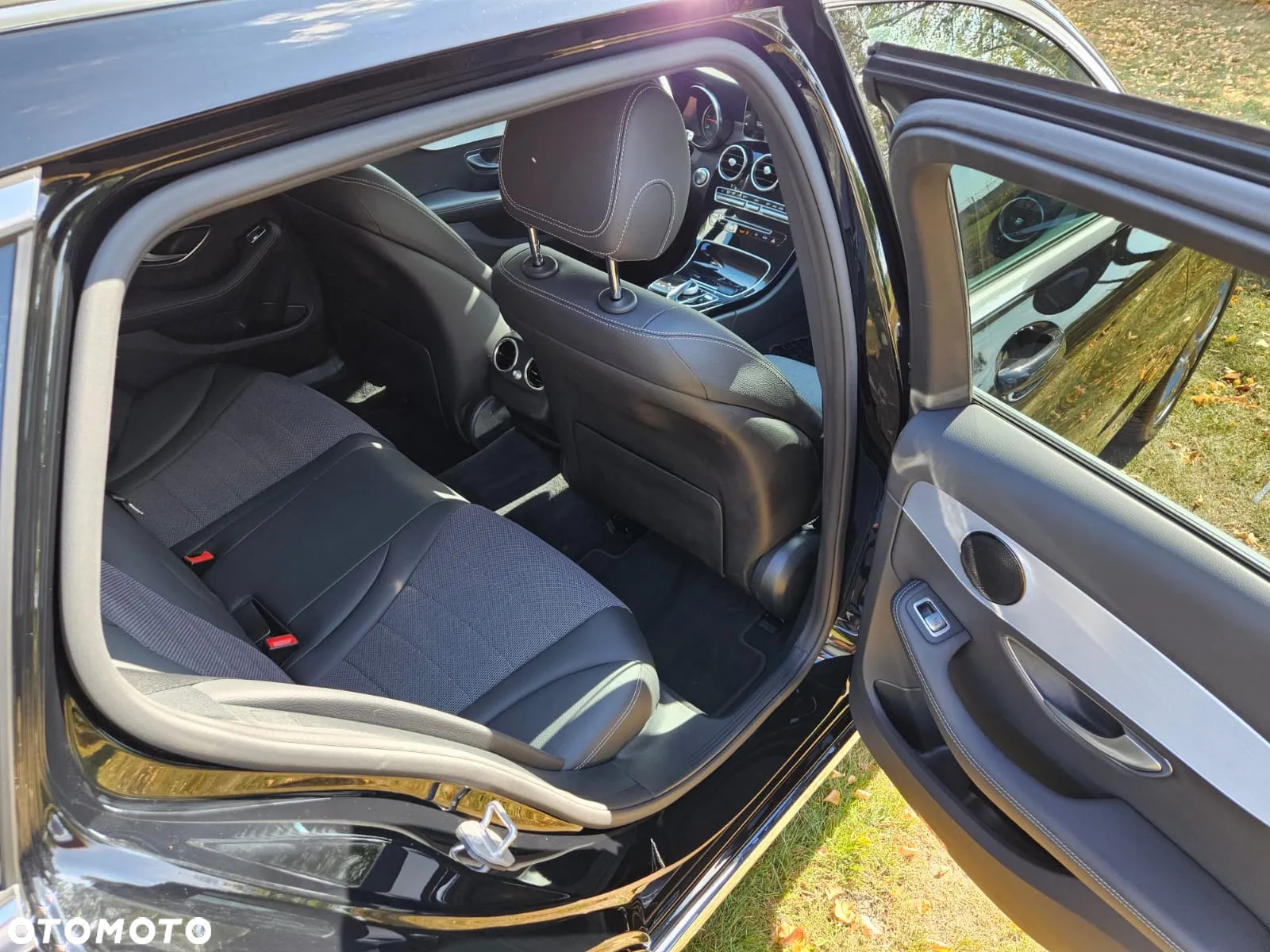 Mercedes-Benz Klasa C 250 d 4-Matic 9G-TRONIC - 25