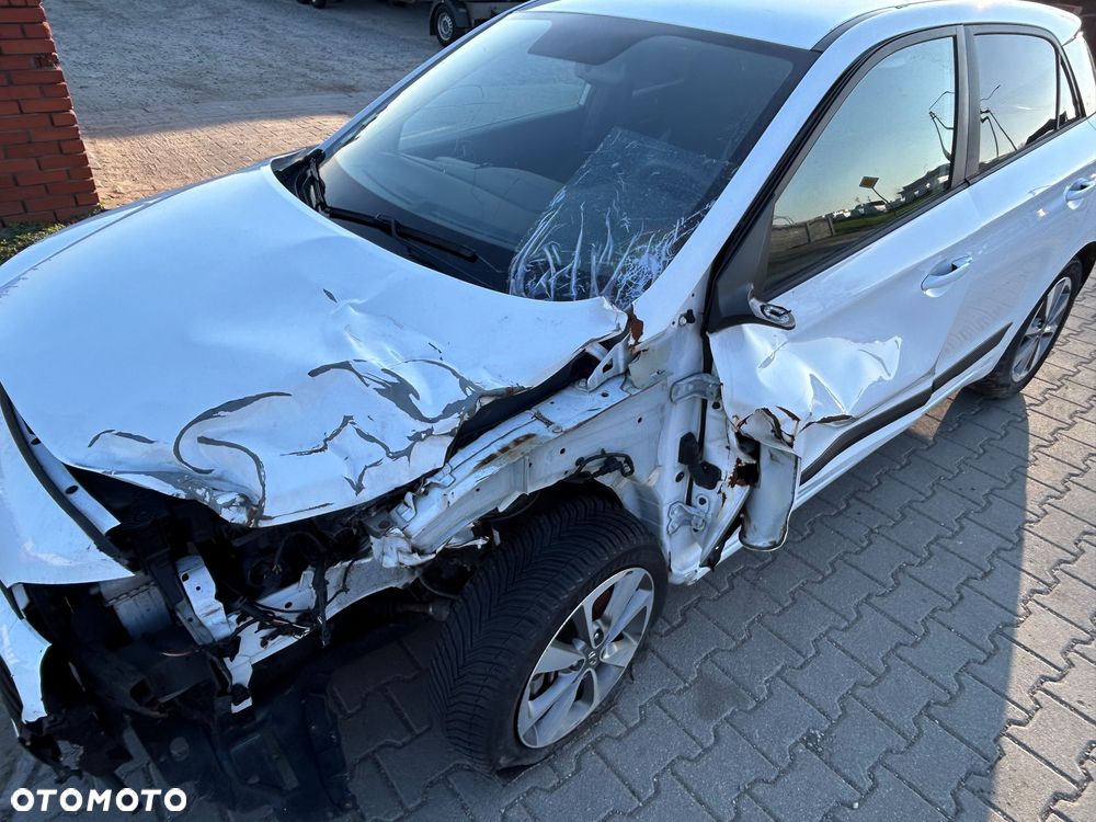 Hyundai i20 - 18