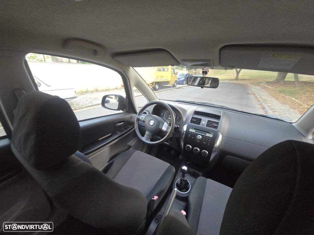 Suzuki SX4 1.5 GLX Outdoor Line - 26