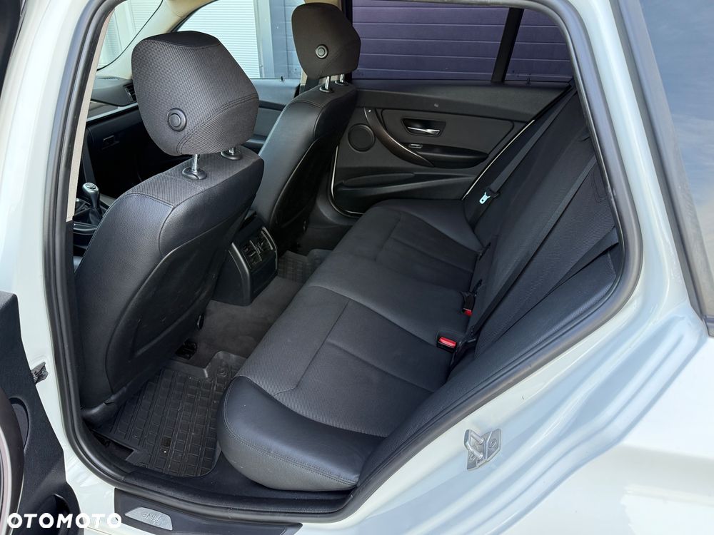BMW Seria 3 318d Modern Line - 10