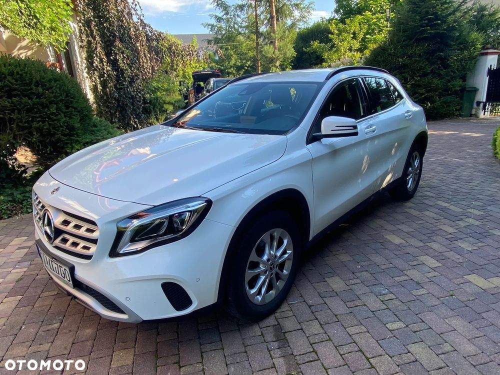 Mercedes-Benz GLA 200 7G-DCT AMG Line - 2