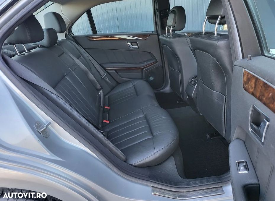 Mercedes-Benz E 220 CDI DPF BlueEFFICIENCY Automatik - 15