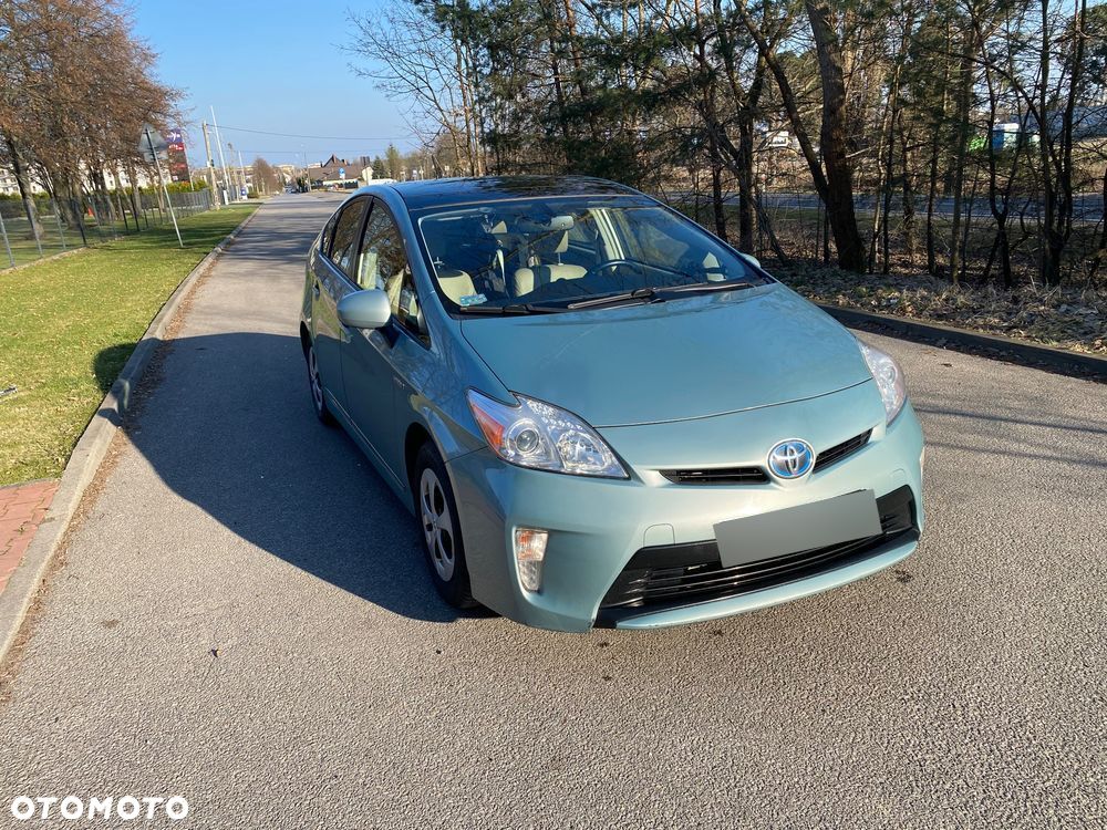 Toyota Prius (Hybrid) Executive - 4