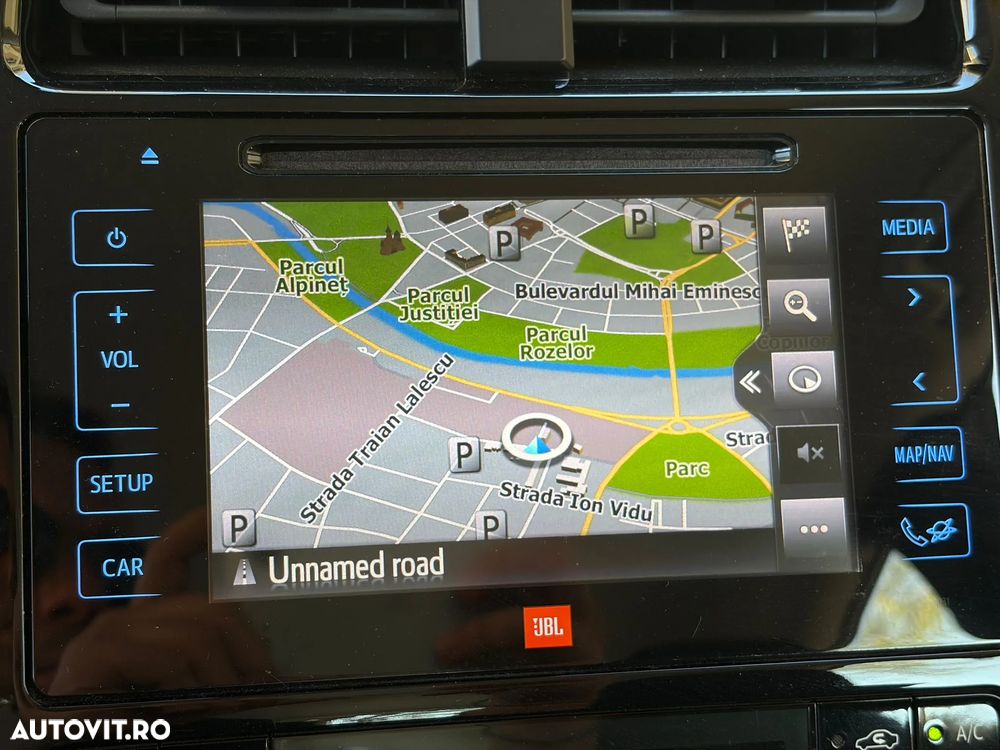 Toyota Prius (Hybrid) Executive - 8