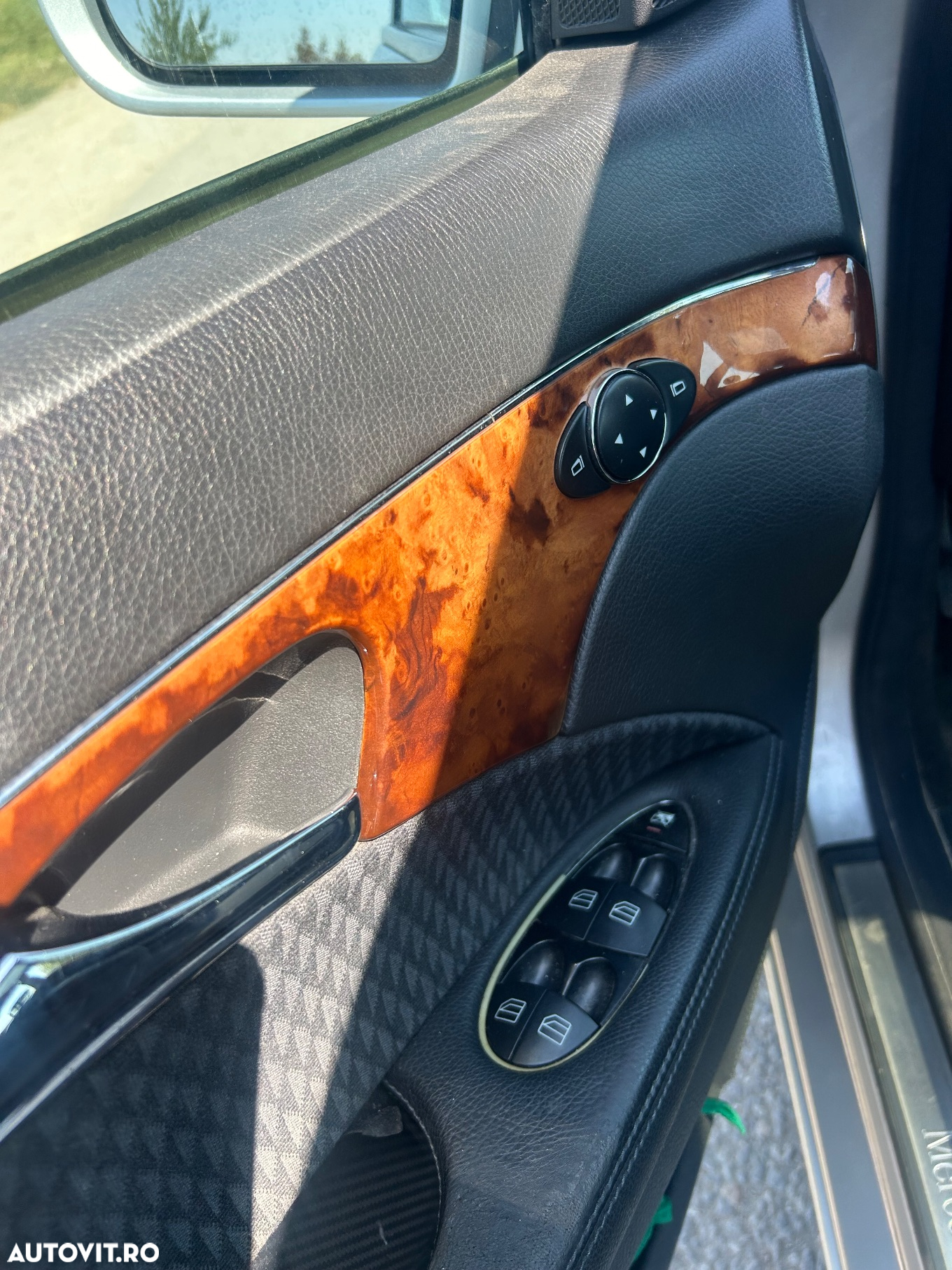 Mercedes-Benz E - 16