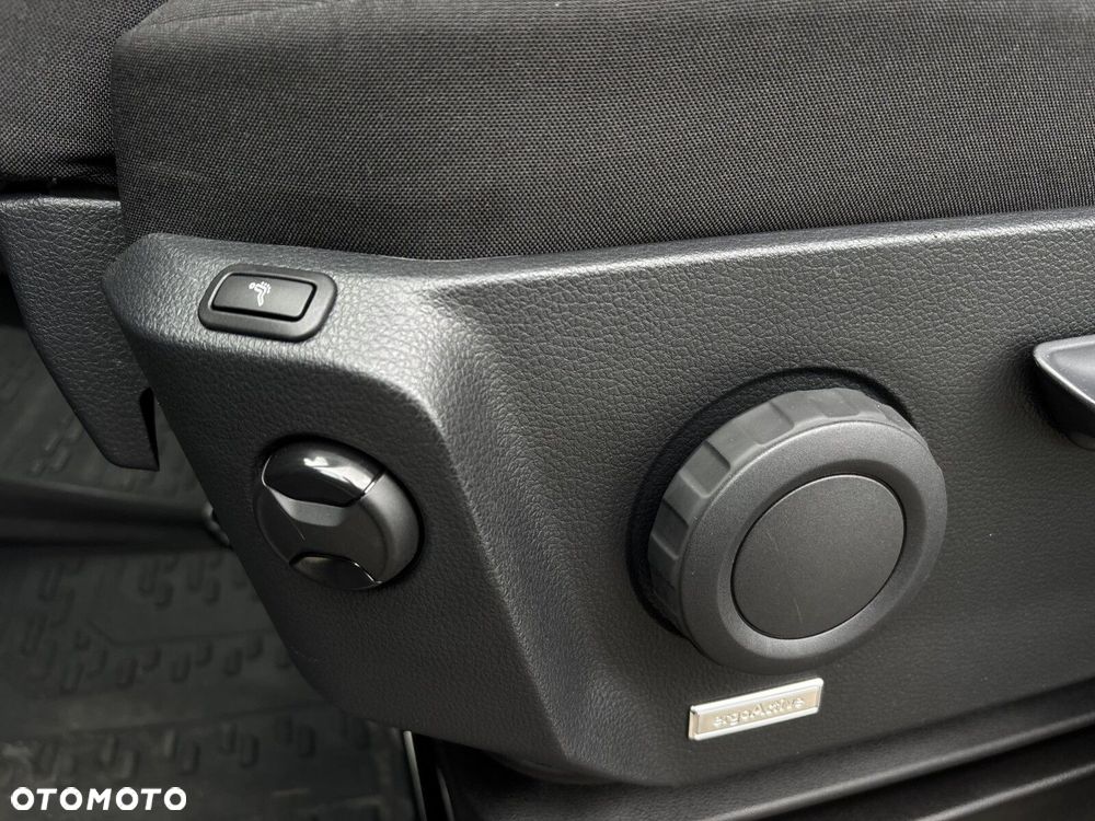 Volkswagen Crafter Furgon 4490 - 12