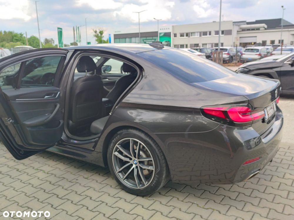 BMW Seria 5 520i mHEV M Sport sport - 10