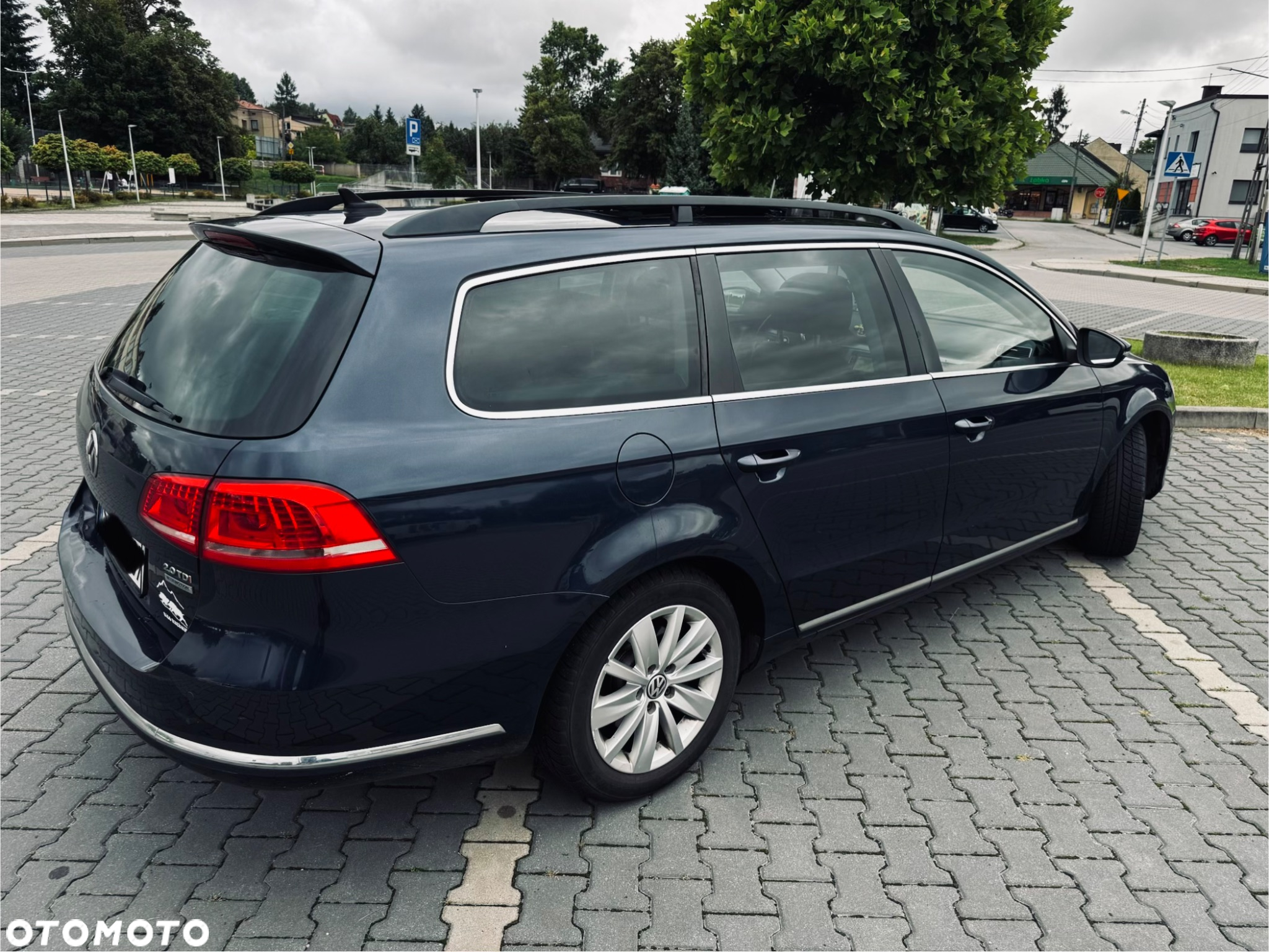 Volkswagen Passat Variant 2.0 TDI DSG BlueMotion Technology Highline - 3