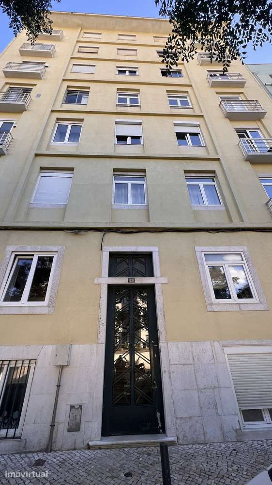 Apartamento T2+1 à venda na Avenida Rovisco Pais, 20 - Grande imagem: 2/49