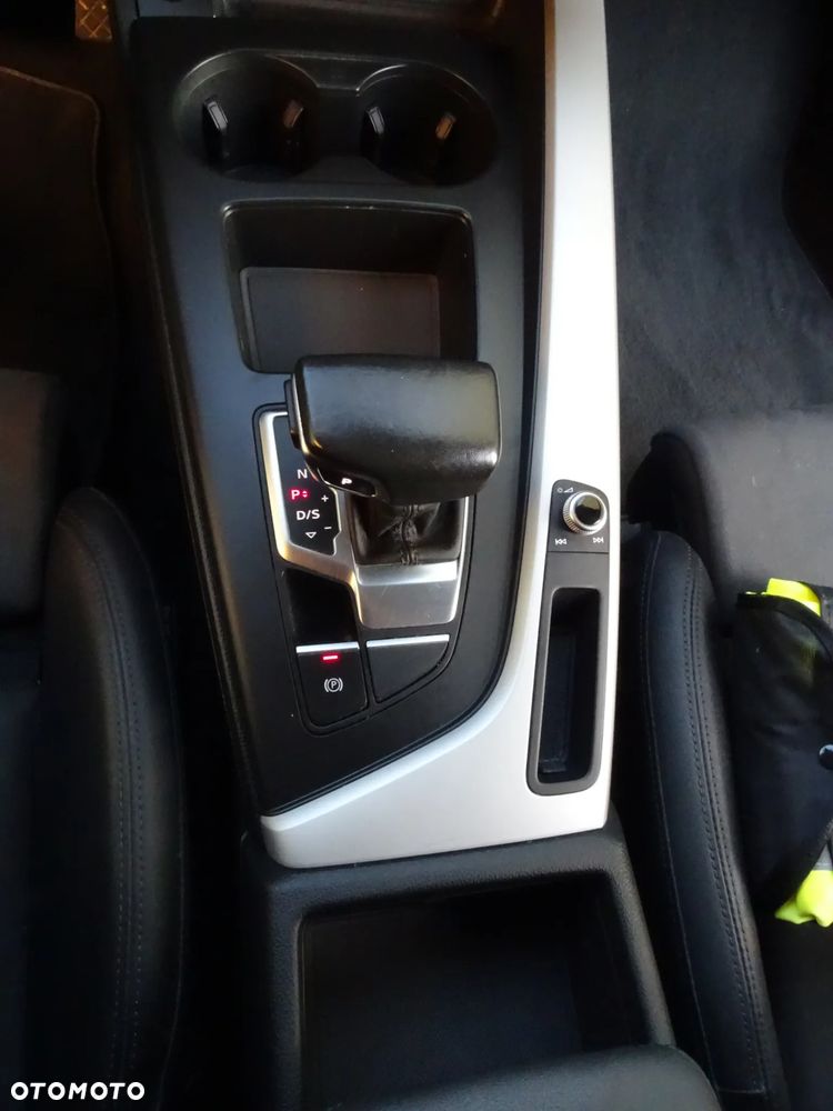 Audi A4 Avant 35 TDI S tronic - 15