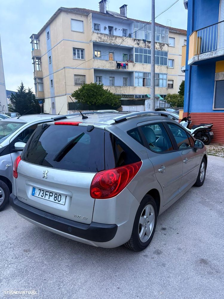 Peugeot 207 SW 1.4 Sport - 12