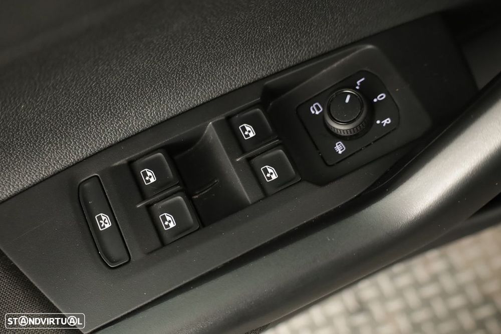 VW Taigo 1.0 TSI Urban DSG - 19