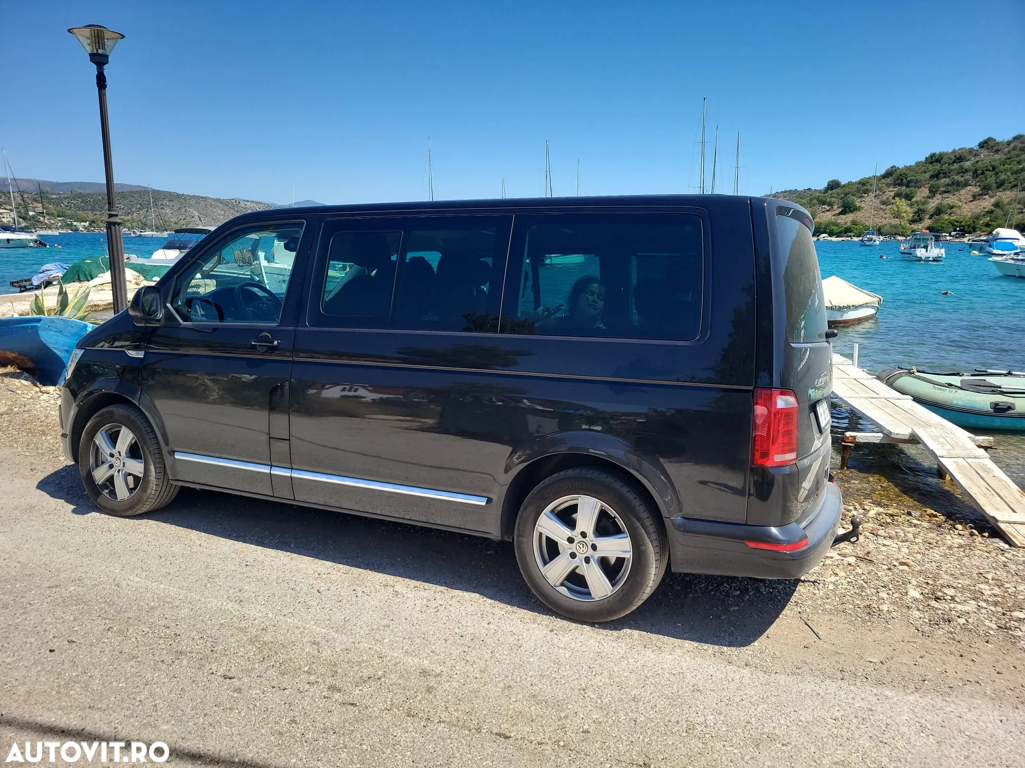 Volkswagen Multivan - 11