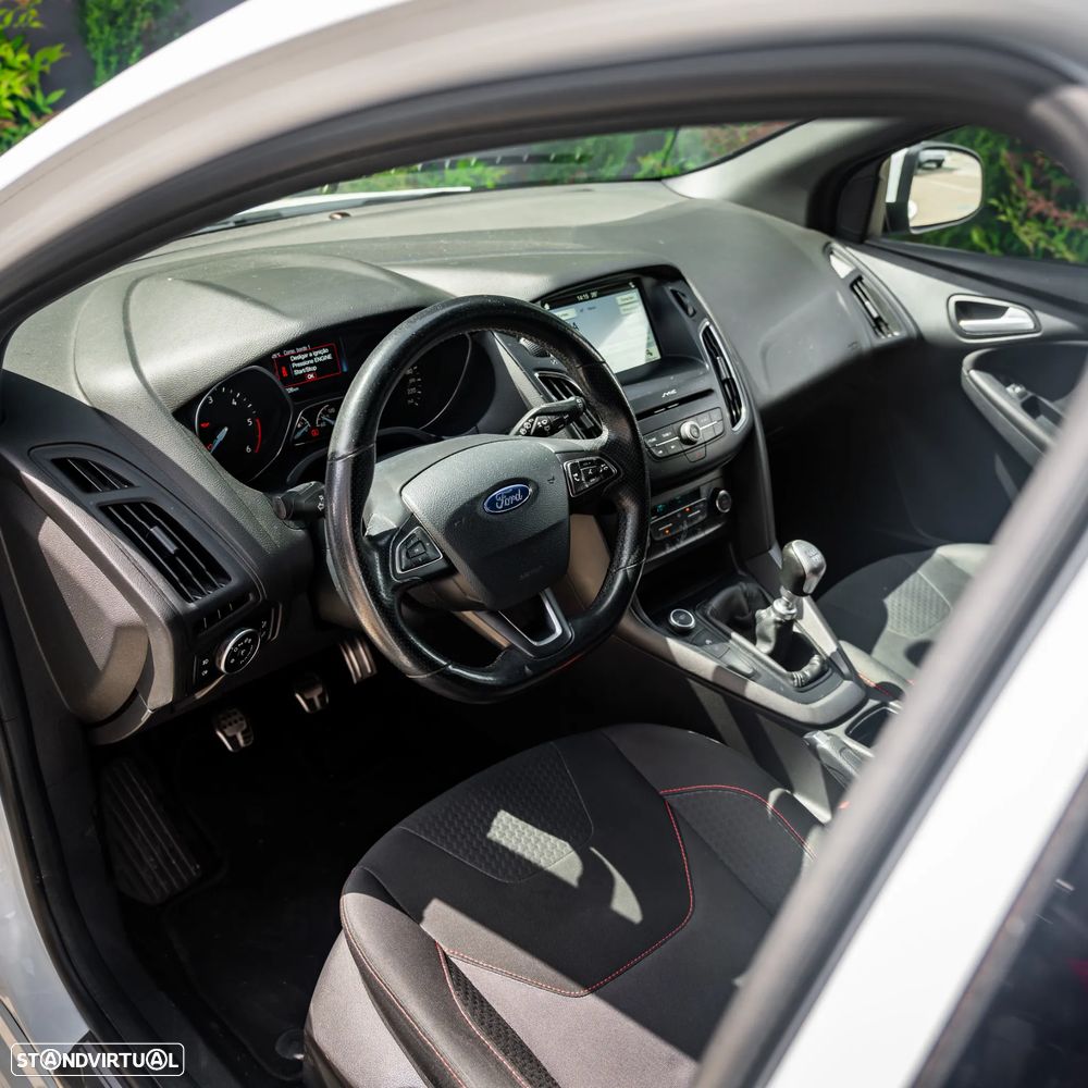 Ford Focus SW 1.5 TDCi ST-Line - 6