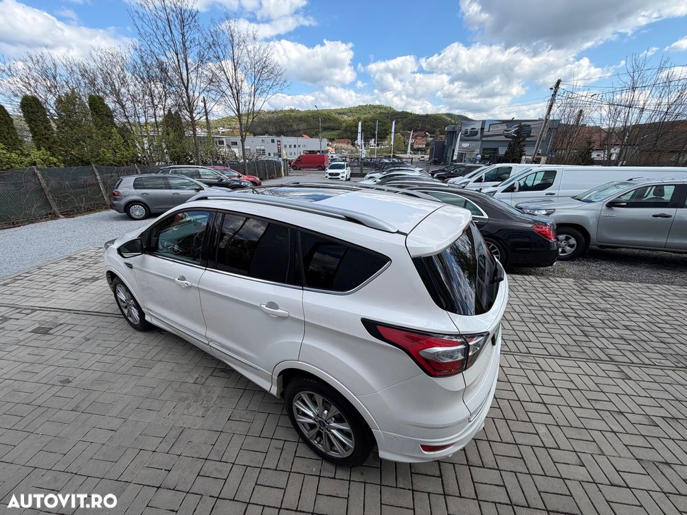 Ford Kuga 2.0 TDCi 4WD Powershift Vignale - 9