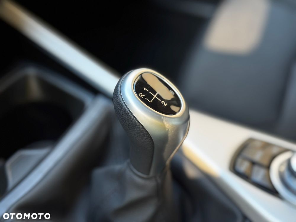 BMW Seria 1 116i Sport Line - 18