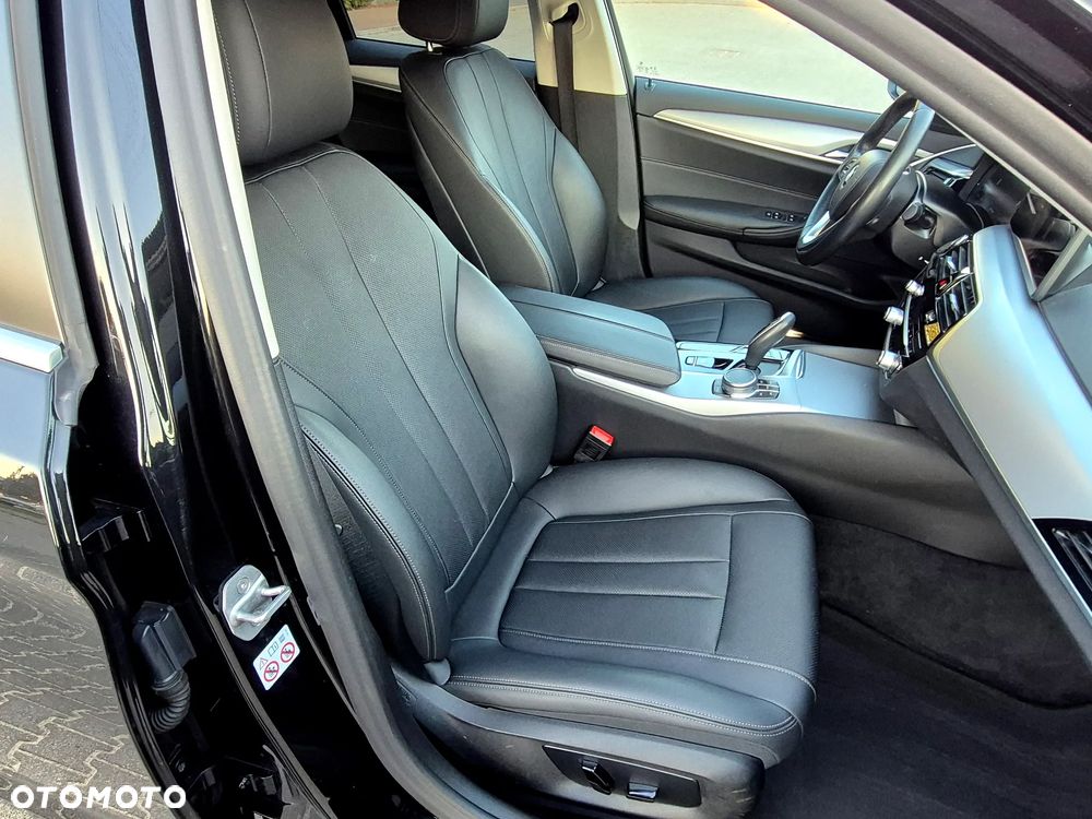 BMW Seria 5 518d Modern Line - 13