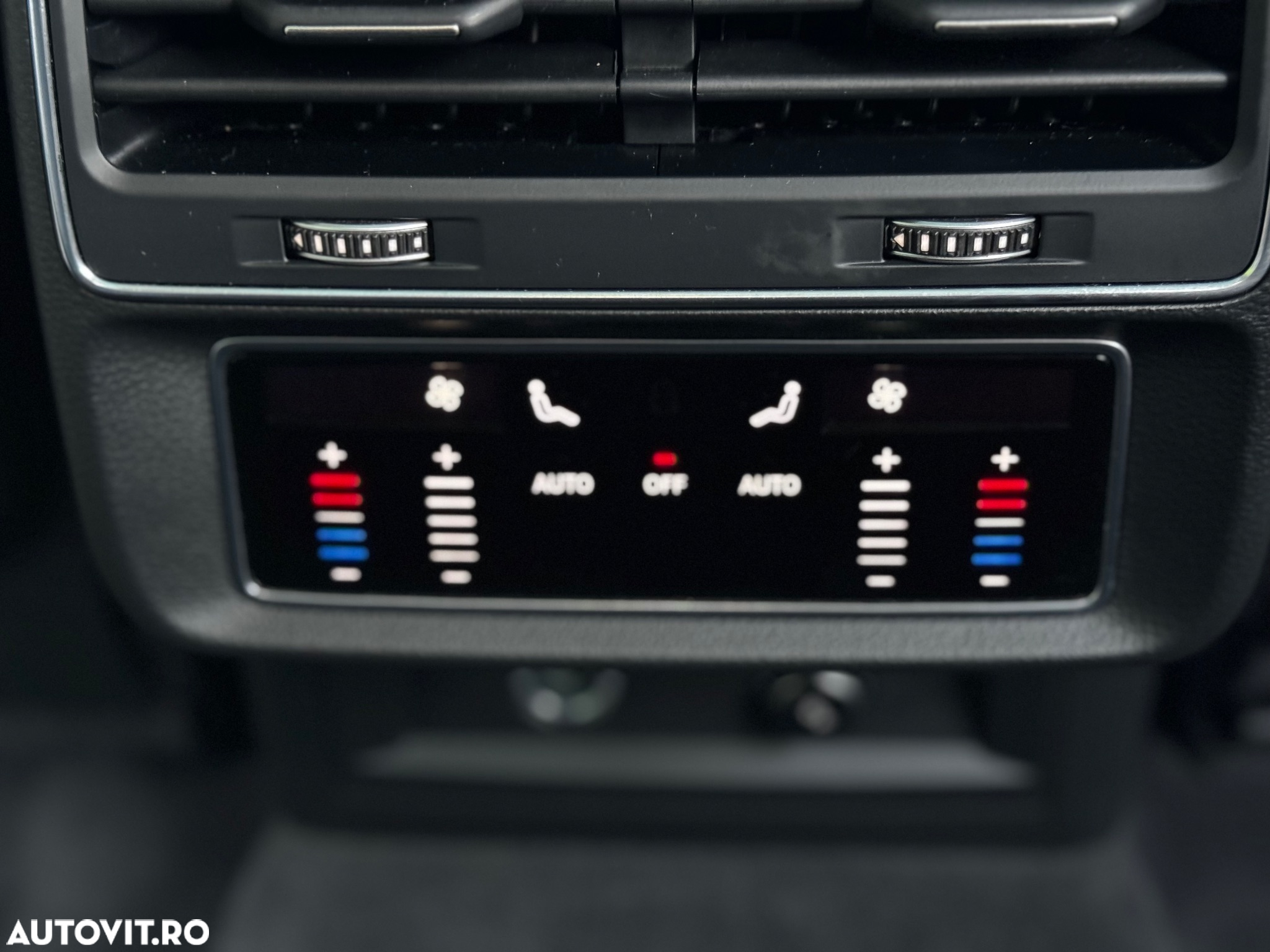 Audi RS Q8 RSQ8 4.0 TFSI quattro MHEV Tiptronic - 35