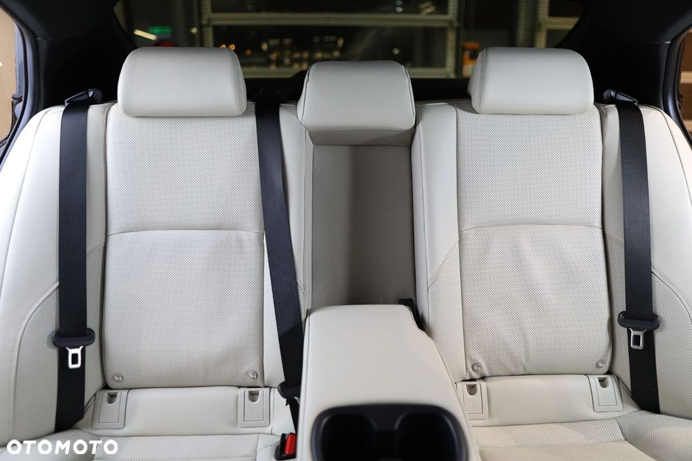 Toyota Camry - 15