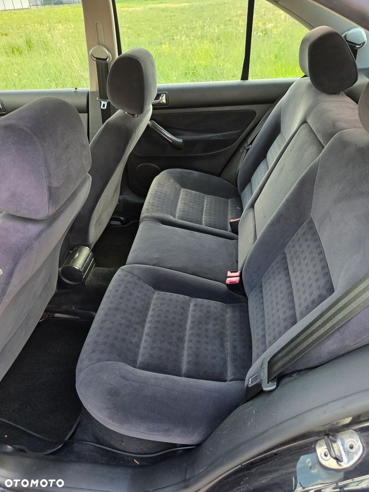 Volkswagen Bora 1.6 Comfortline - 18