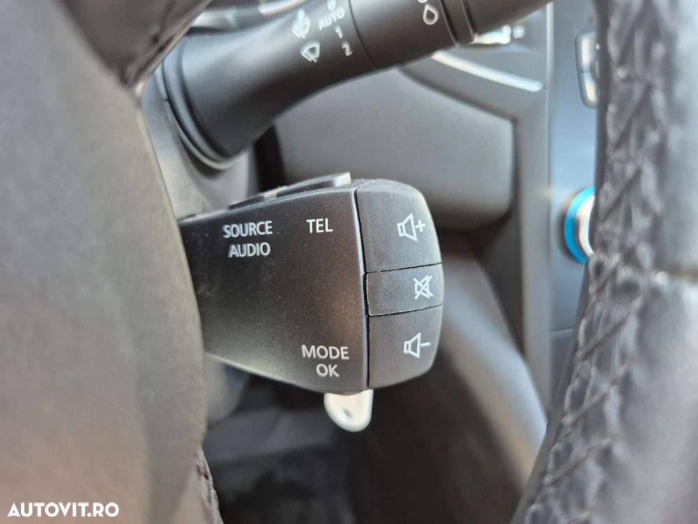 Renault Megane TCe 140 EDC GPF Zen - 20