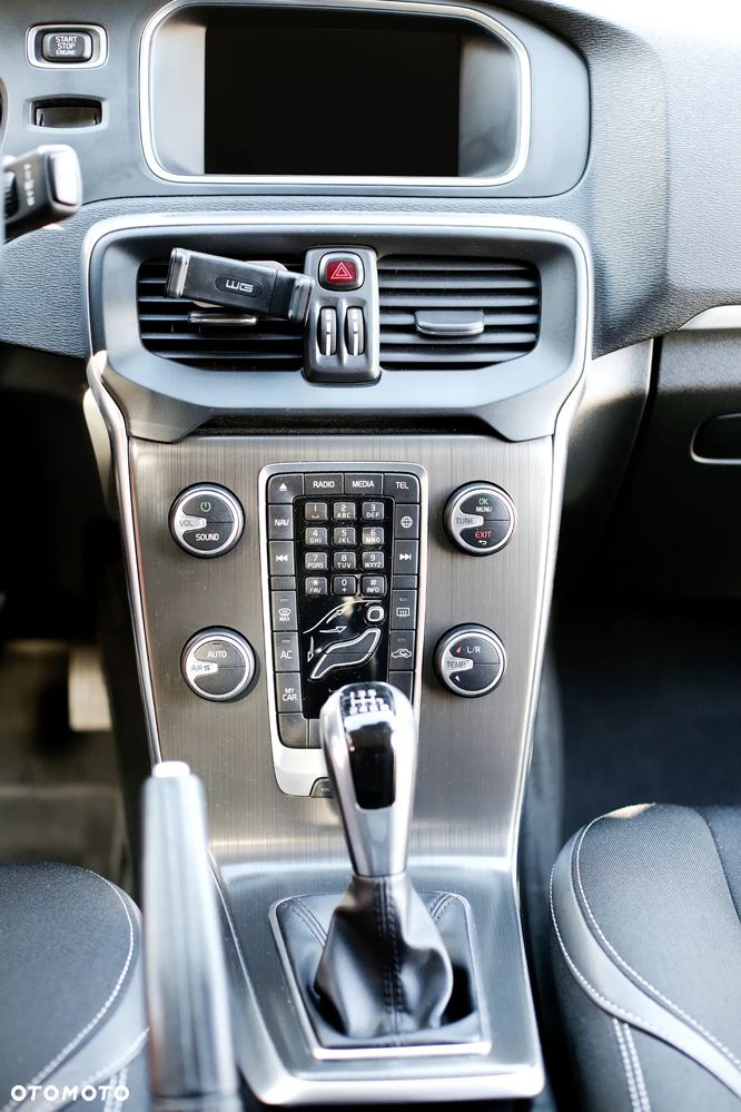 Volvo V40 D4 Drive-E R-Design Momentum - 8