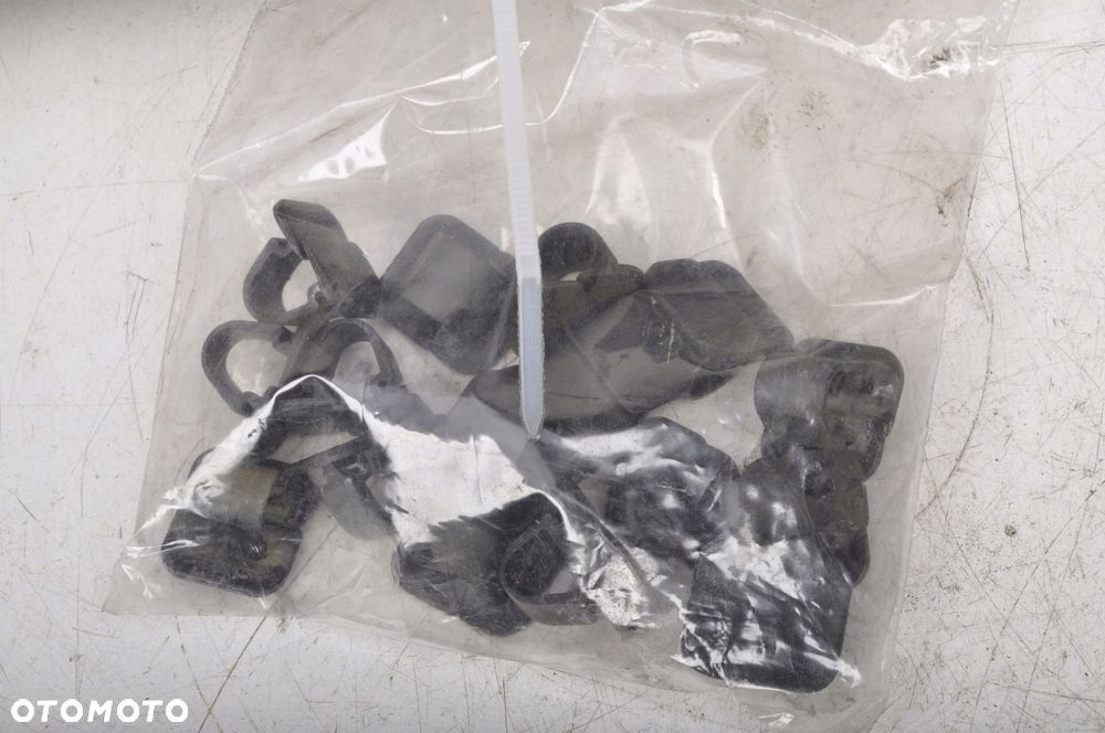 PORSCHE MACAN WYGŁUSZENIE PODBITKA MASKI 95B863831C - 8