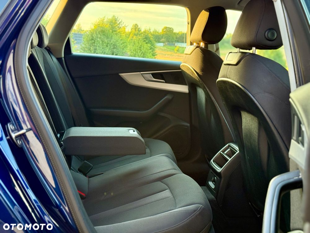 Audi A4 Avant 40 TDI S tronic - 23