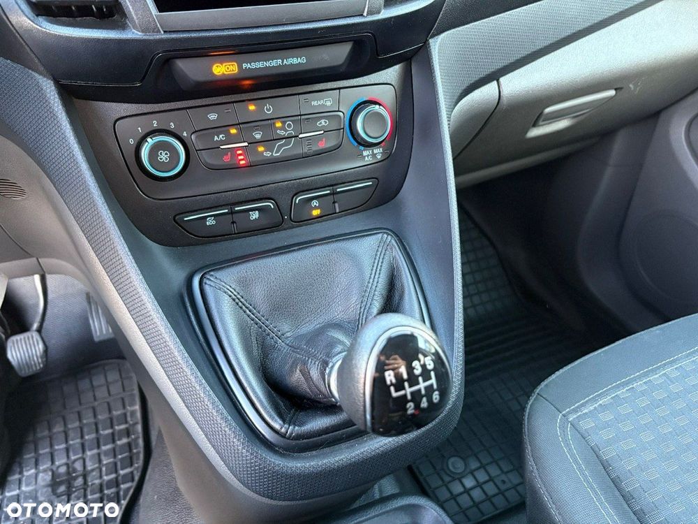 Ford Tourneo Connect 1.5 EcoBlue Start-Stop Titanium - 25