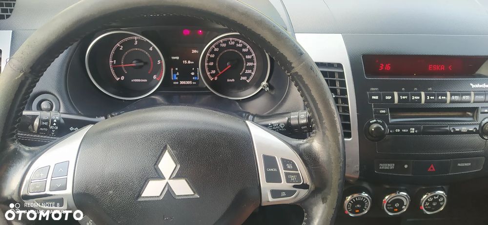 Mitsubishi Outlander 2.0 DI-D 4WD Inform - 11