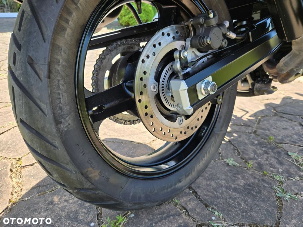 Suzuki V-STROM - 20