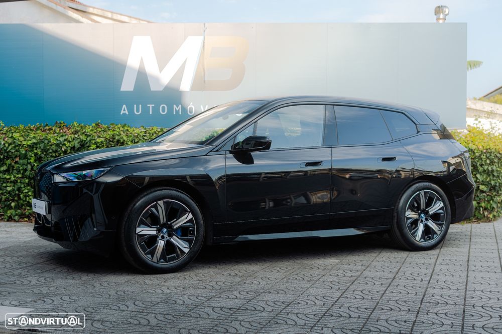 BMW iX xDrive 40 Pack Desportivo - 3