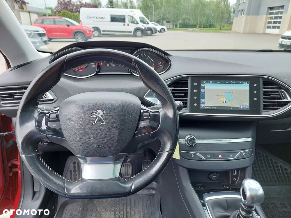 Peugeot 308 1.2 PureTech Style S&S - 11