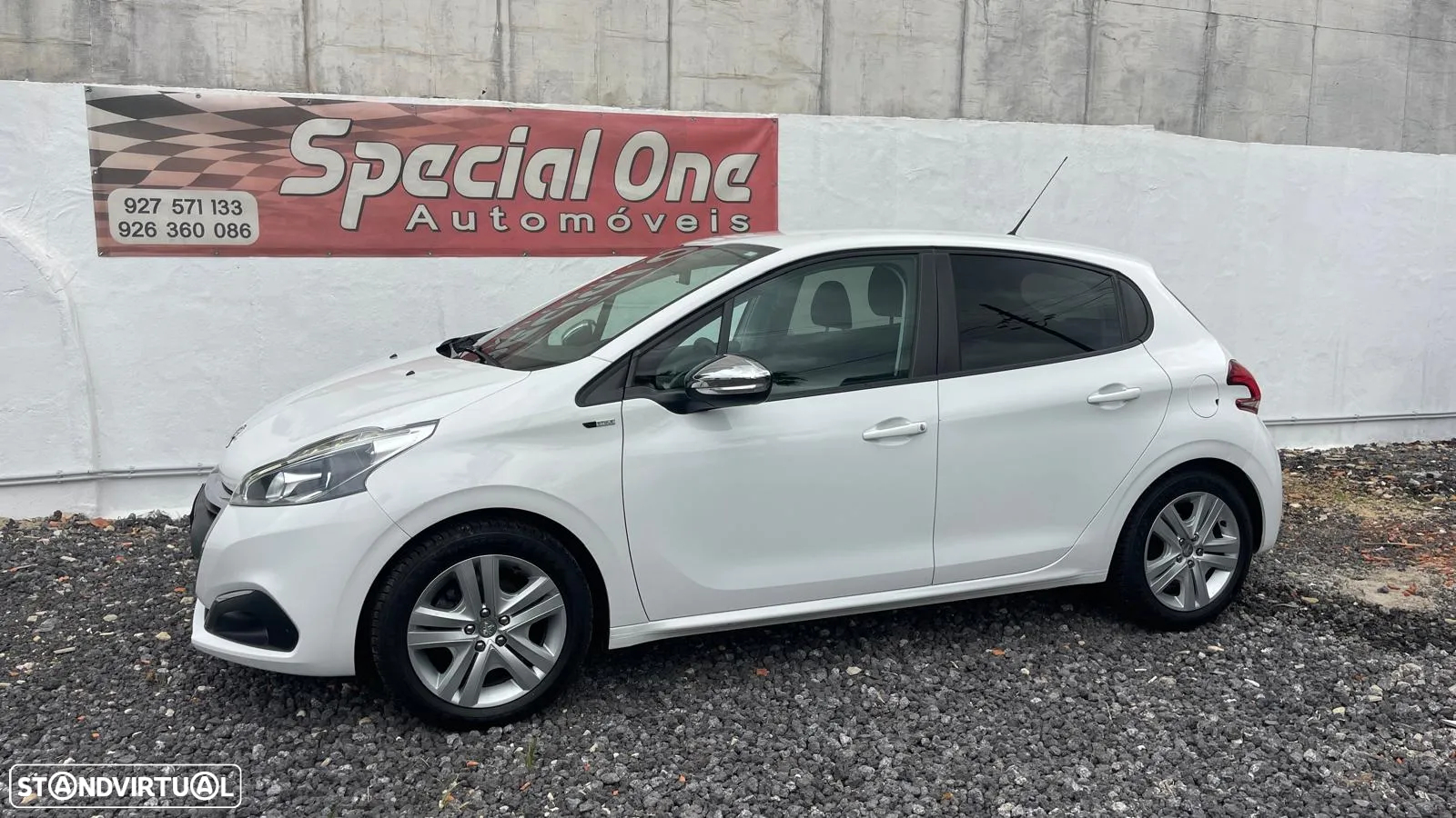 Peugeot 208 1.2 VTi SE Style - 11