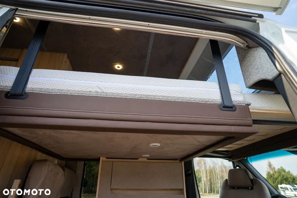 Mercedes-Benz Kamper Van Hype 700CVM - 35