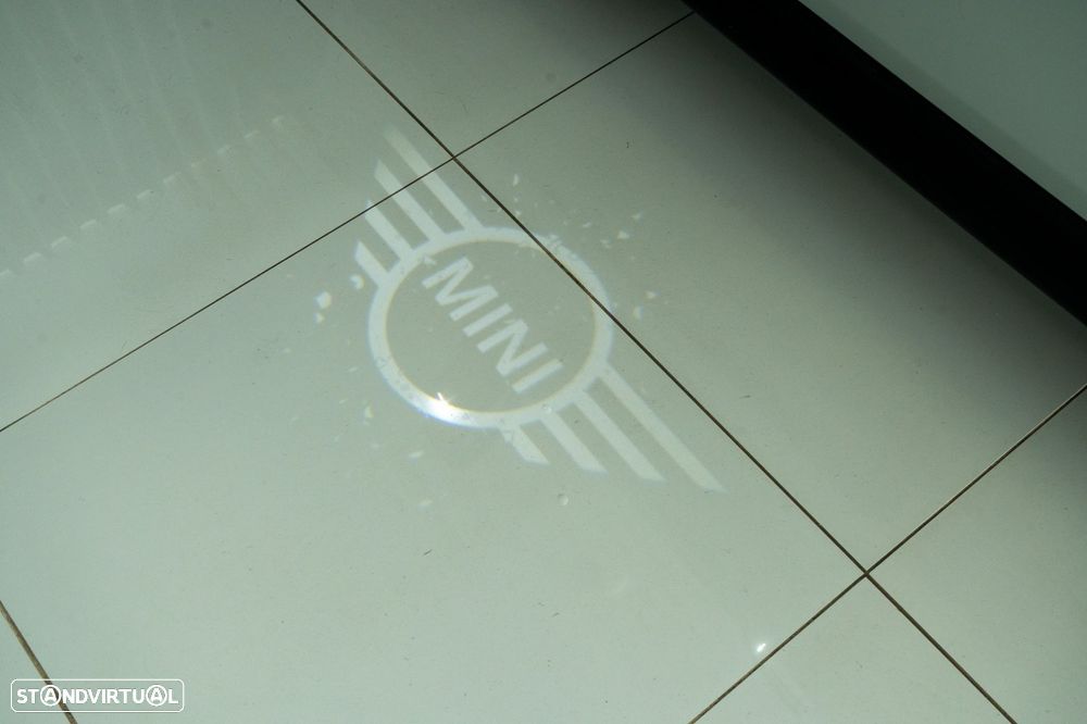 MINI 3 Portas Cooper SE Premium Essential - 27