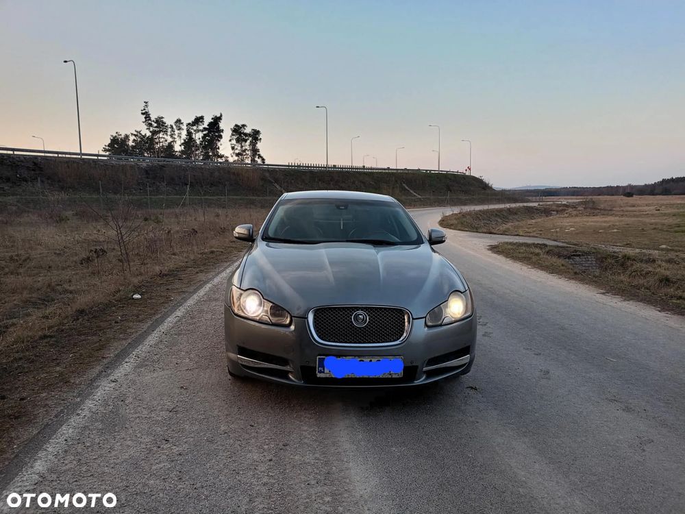 Jaguar XF 2.7 V6 D Premium Luxury - 2