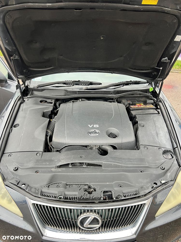 Lexus IS 250 Prestige - 16