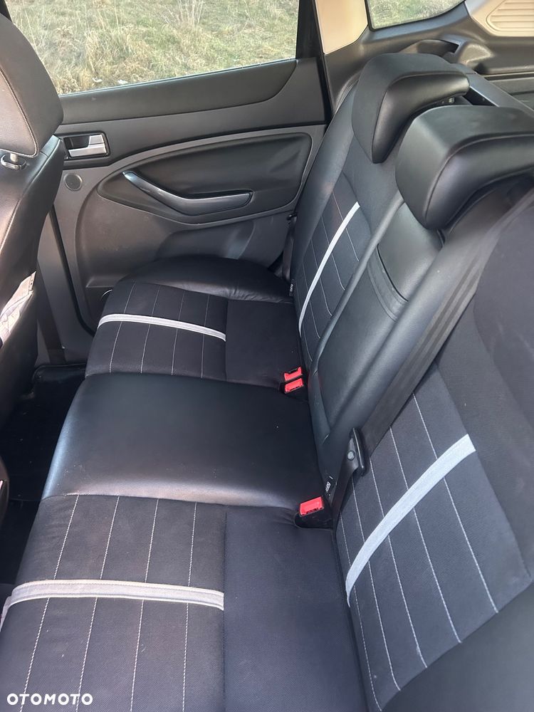 Ford Kuga 2.0 TDCi 4x4 Titanium - 10