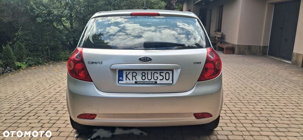 Kia Ceed - 14