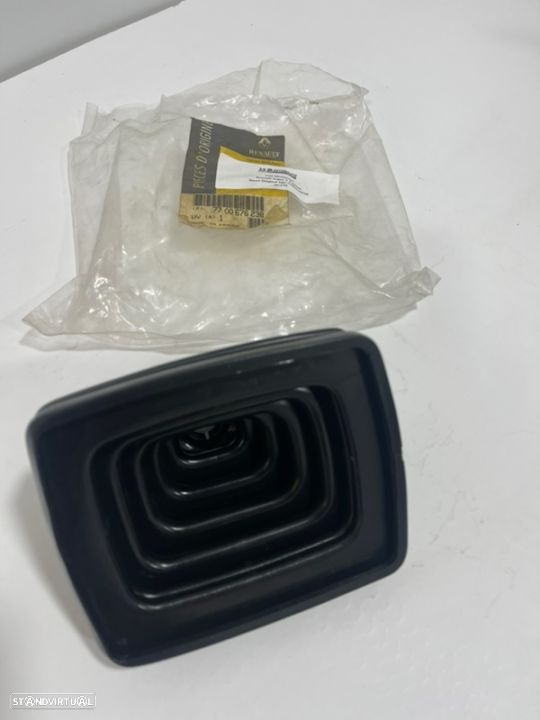 Fole Mudanças Renault Super 5 Express Novo Original 7700676238 - 4