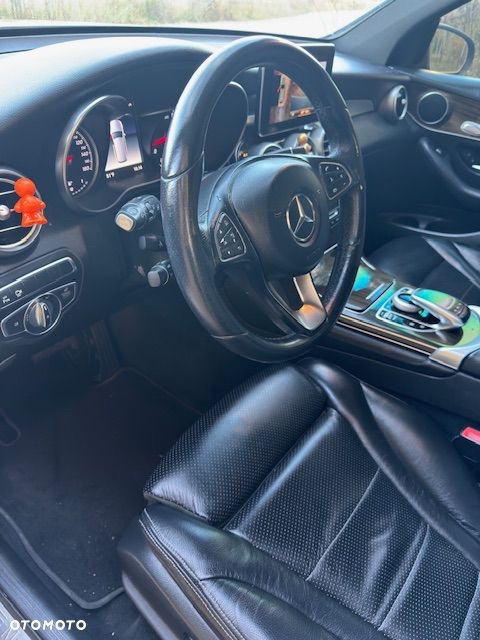 Mercedes-Benz GLC - 19