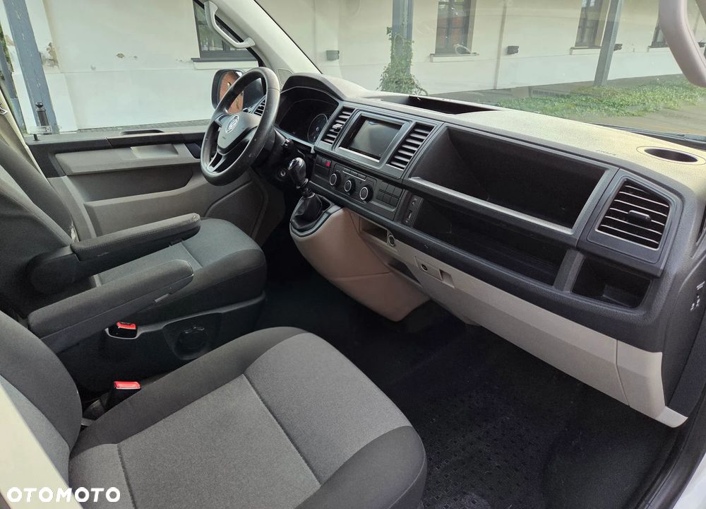 Volkswagen Transporter L2H1 Plus Comfortline - 10