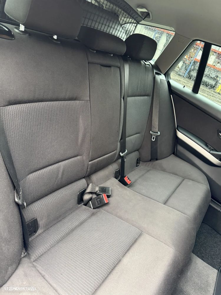 BMW 318 d DPF Edition Sport - 14