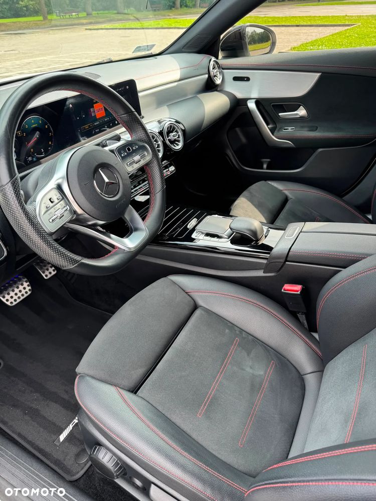 Mercedes-Benz CLA 200 AMG Line 7G-DCT - 19