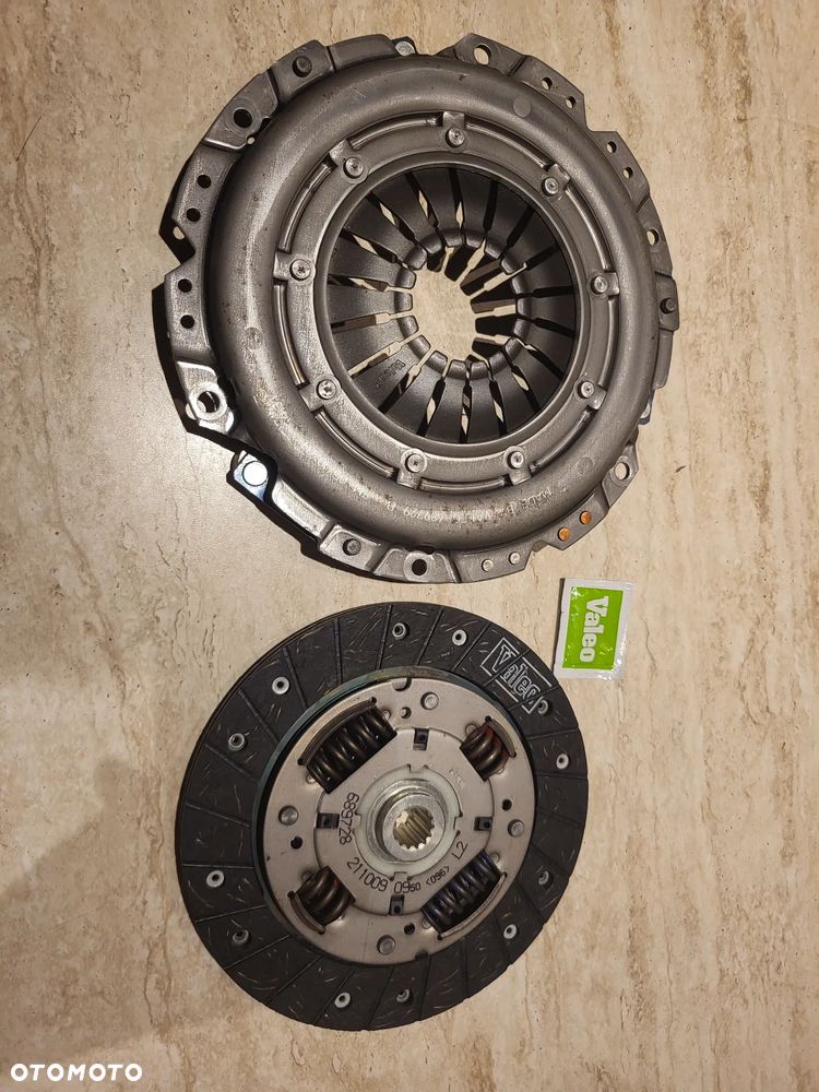 Zestaw sprzęgła sprzęgło bez łożyska oporowego, 200mm OPEL CORSA C, CORSA D 1.0 09.00-08.14 - 2